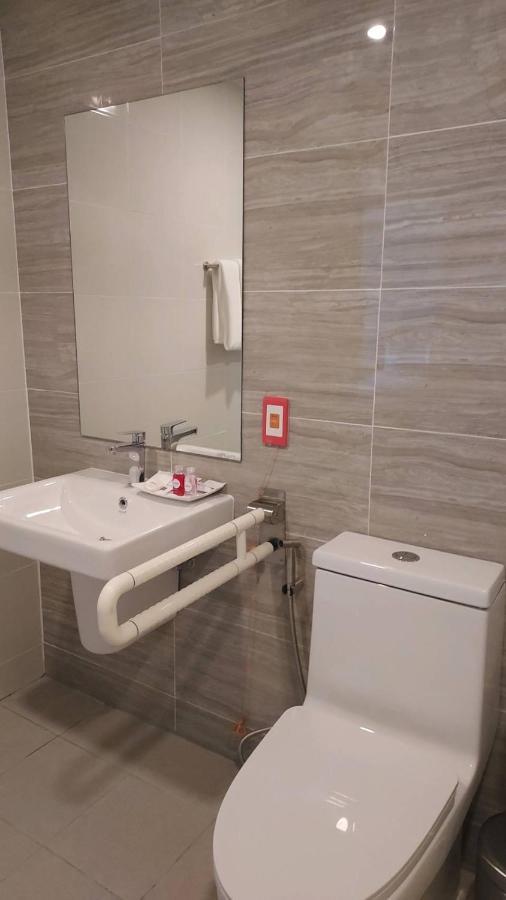 Wellness Stay & Hotel Sukhumvit 107 Bangkok Kültér fotó